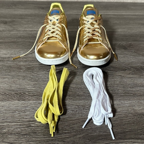 Adidas Stan Smith Gold Shoes - Picture 13 of 15